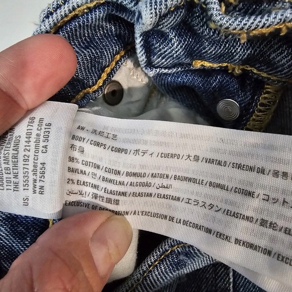 Abercrombie & Fitch - Mom Jeans - Picture 6 of 9